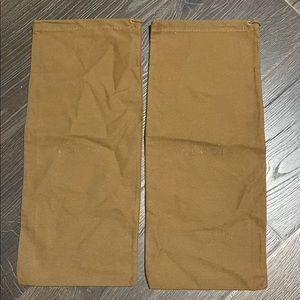 Gucci sandals duster bags no stains no tears size 16x7